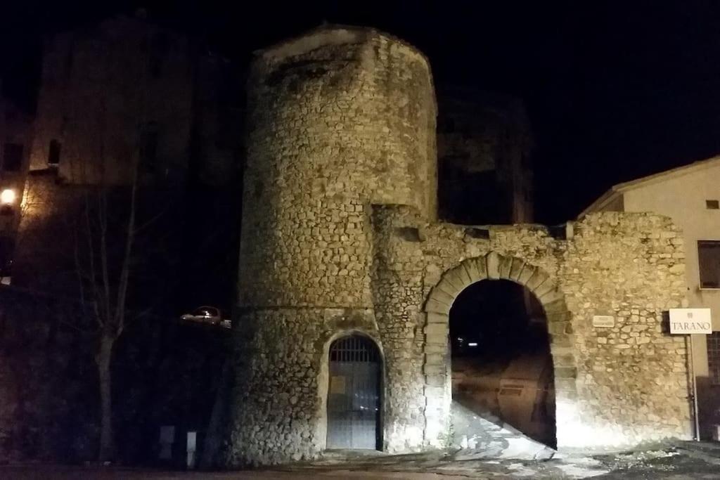 Willa Casa In Antico Borgo Medievale A Tarano Ri, Via Giacomo Leopardi, 15 Zewnętrze zdjęcie