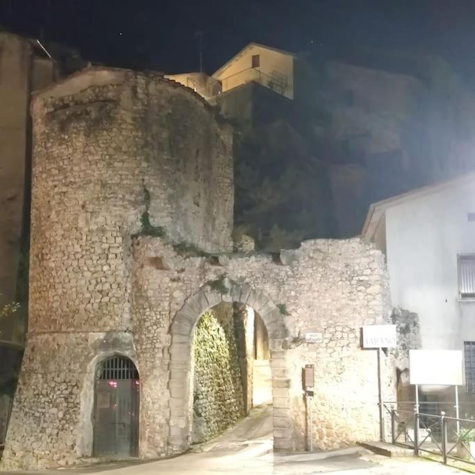 Willa Casa In Antico Borgo Medievale A Tarano Ri, Via Giacomo Leopardi, 15 Zewnętrze zdjęcie